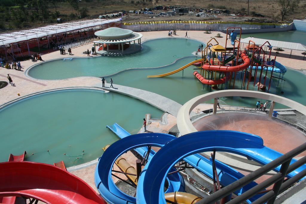 Sentosa Resorts & Water Park Chinchvad Exteriér fotografie